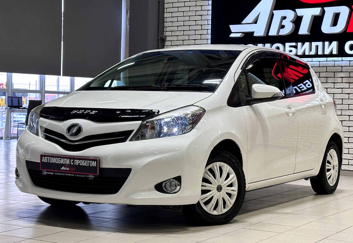 АвтоРум - Toyota Vitz, 2012 г.